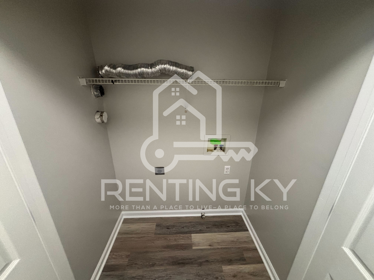 1403 Westwood Dr - Photo 5 of 16