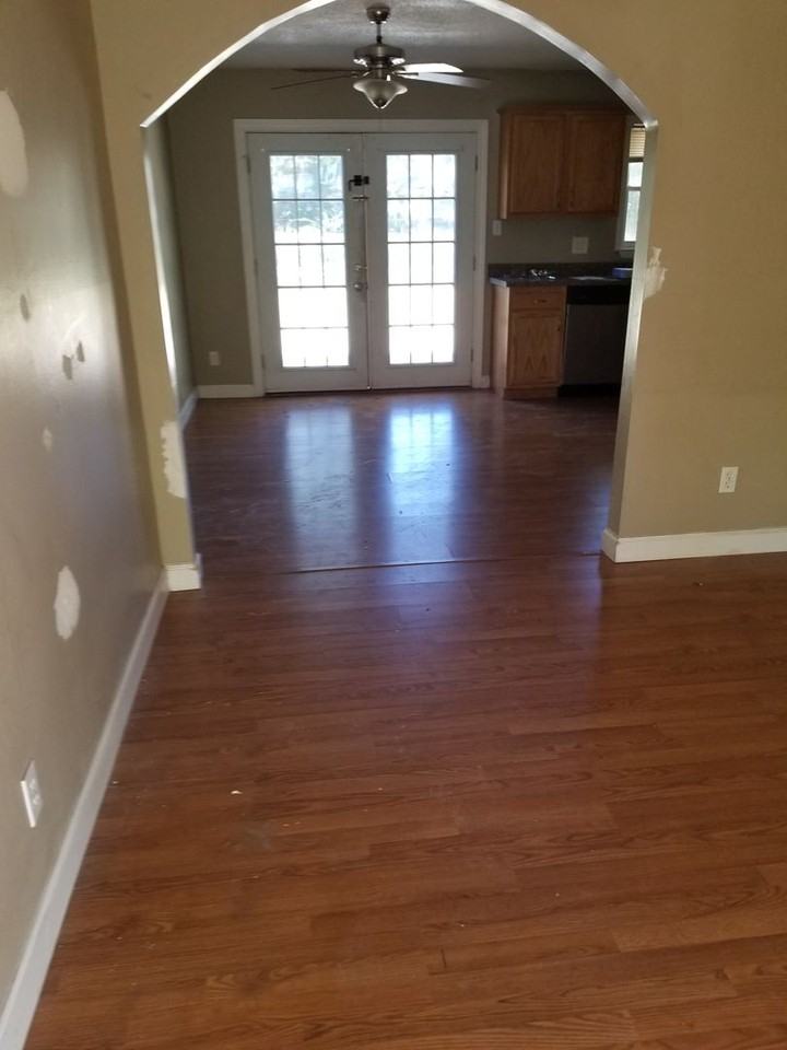 406 Montclair Blvd - Photo 3 of 44