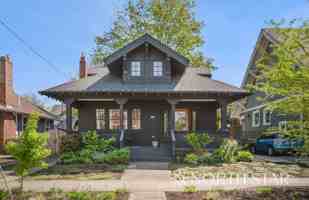 featured image of 2224 Ne 46th Ave