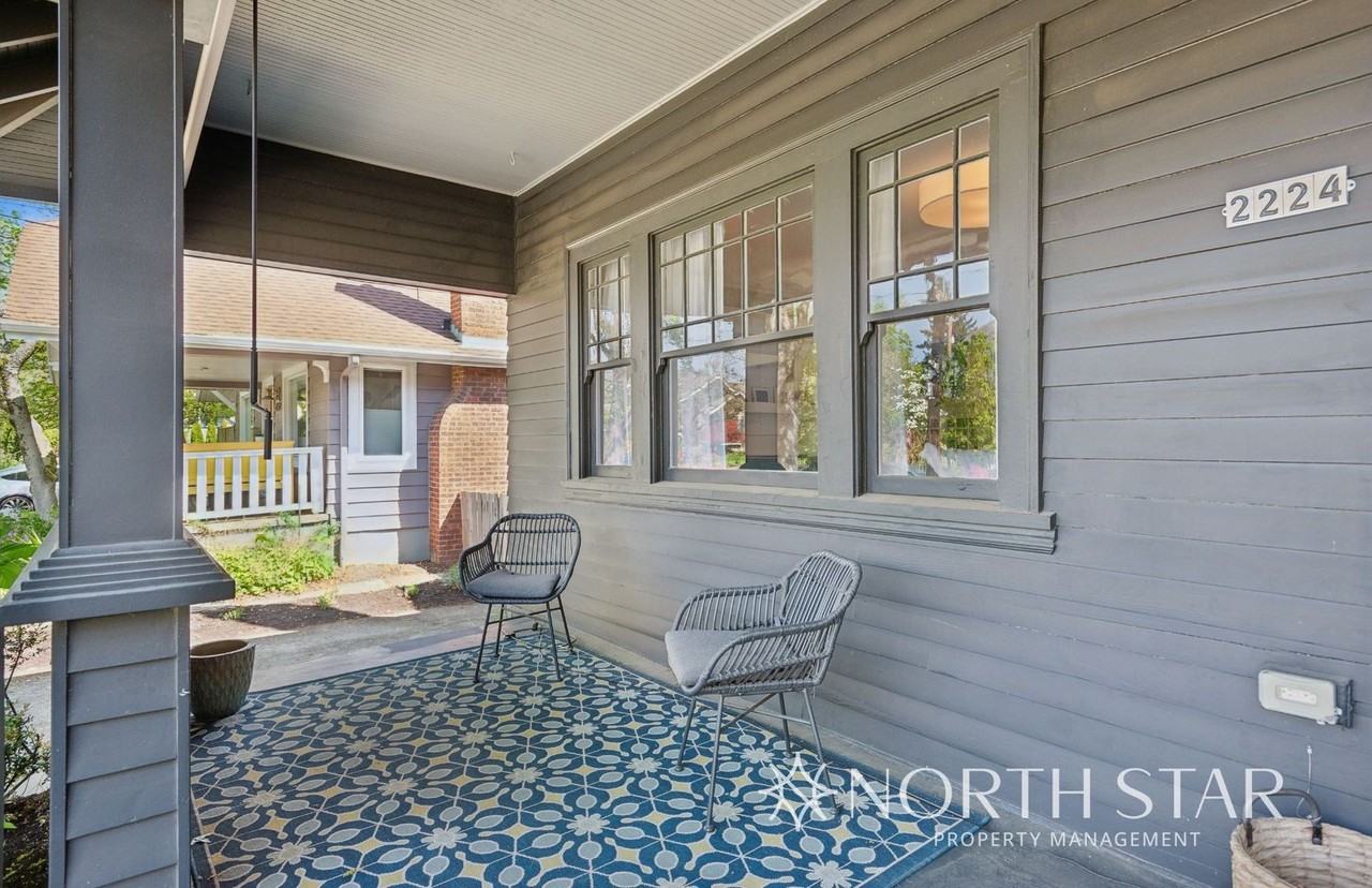 2224 Ne 46th Ave - Photo 2 of 42