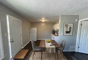 featured image of 130 Sherwood Ct