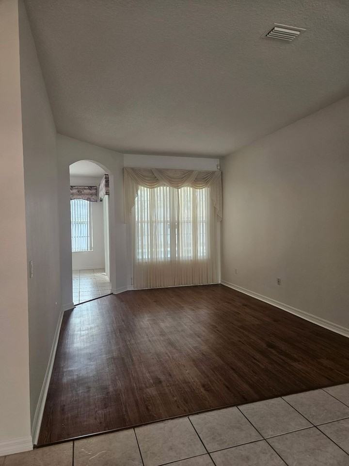 1 Emmons Ln - Photo 7 of 50