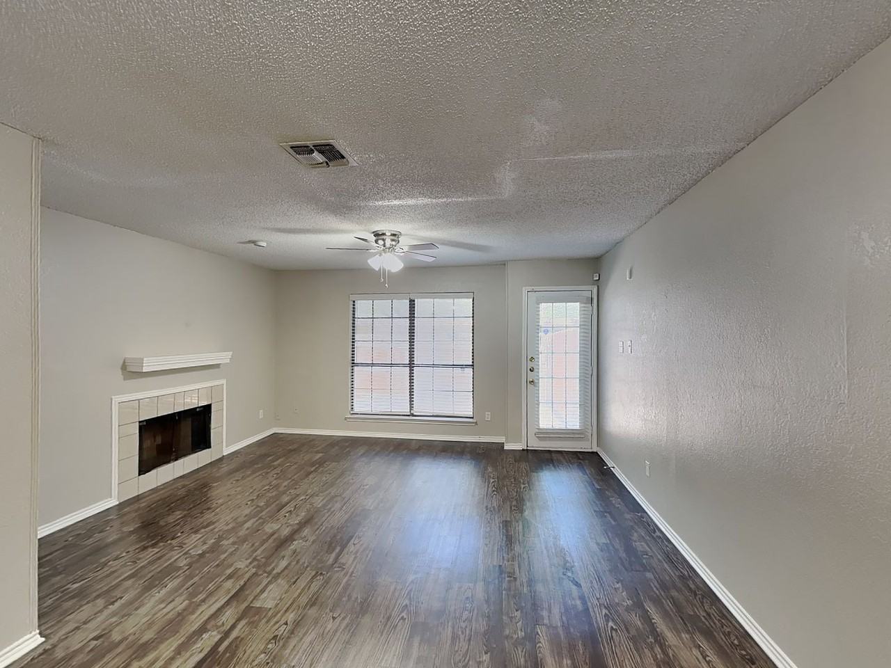 7334 Kingswood Cir - Photo 4 of 18