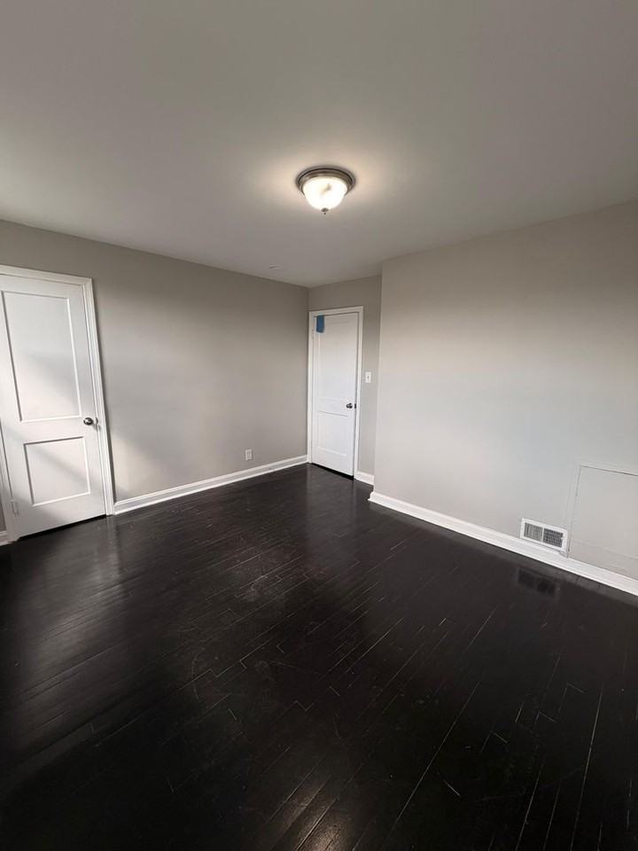 7863 Saint Fabian Ln - Photo 7 of 12