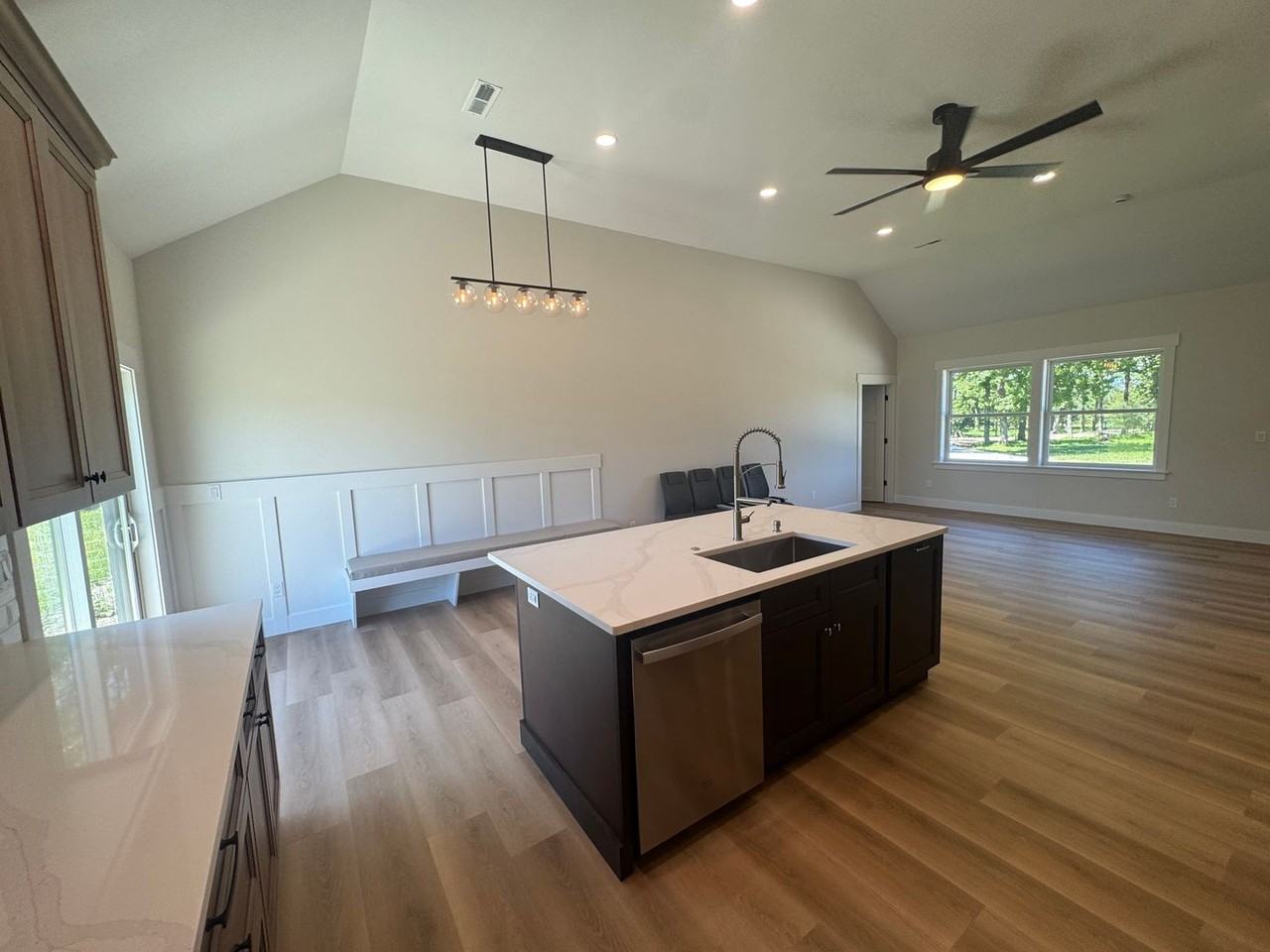 8586 E State Highway Dd - Photo 3 of 21