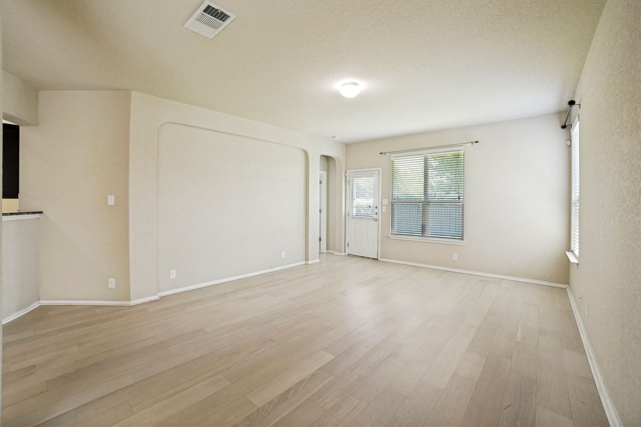 6818 Fort Bnd - Photo 6 of 25