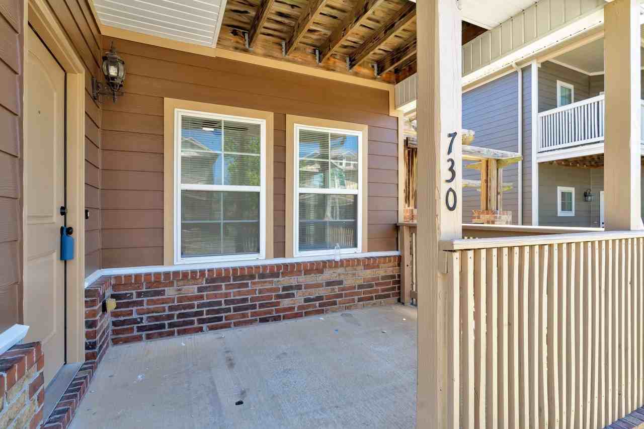 732 N Wordsworth Ln - Photo 3 of 27