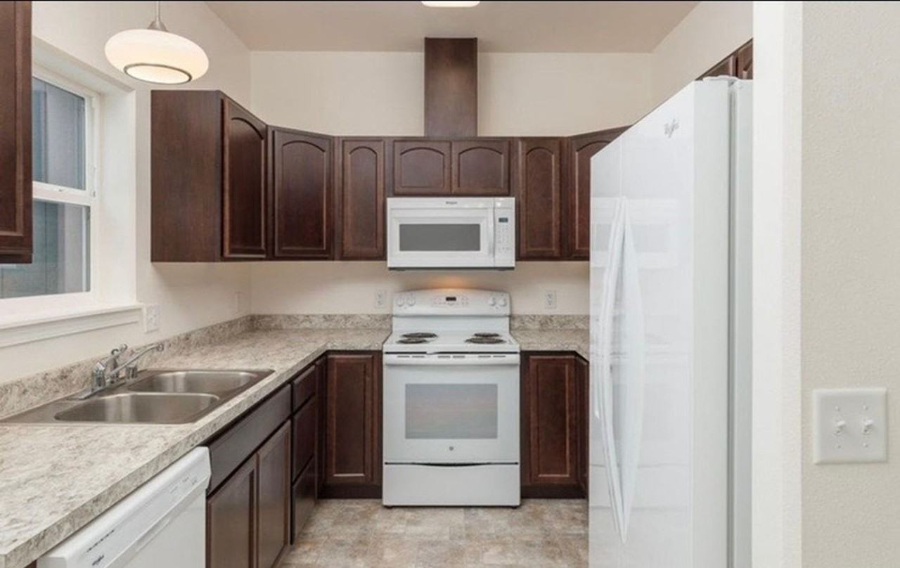 1777 N Nina Cir - Photo 4 of 12