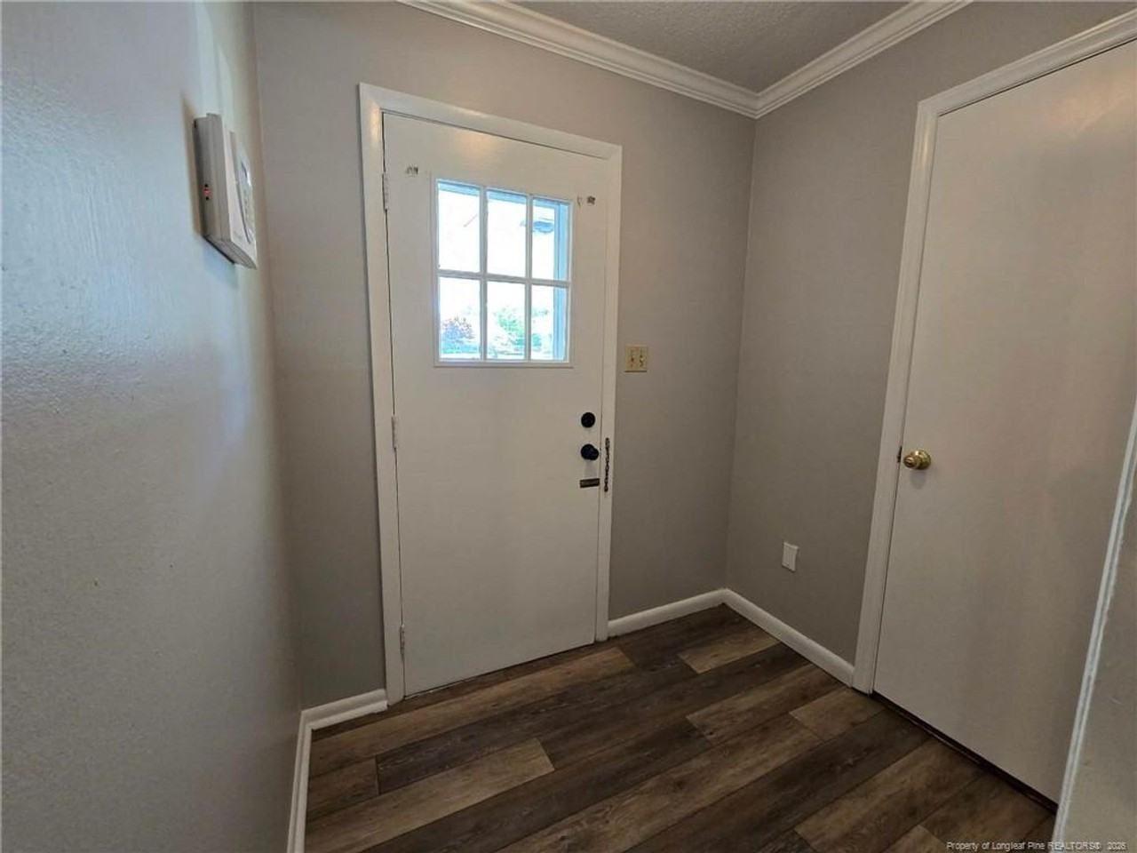 5410 Laramie Ct - Photo 4 of 20