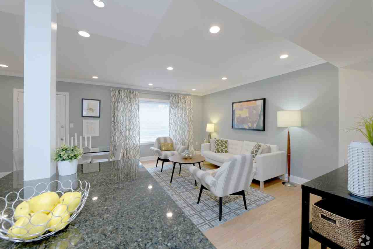 117 Gerry Rd - Photo 3 of 8