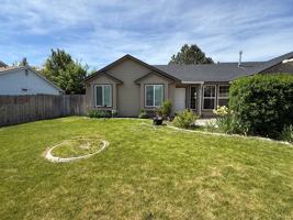 featured image of 3521 Evergreen Ave