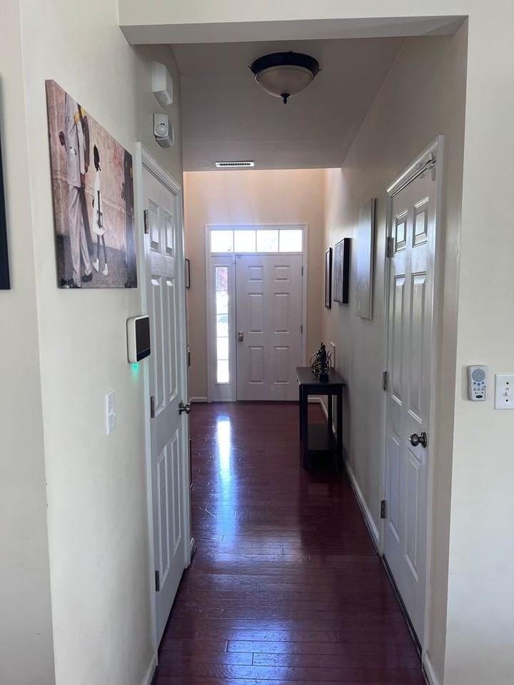 13 Hampshire Glen Pkwy - Photo 4 of 33