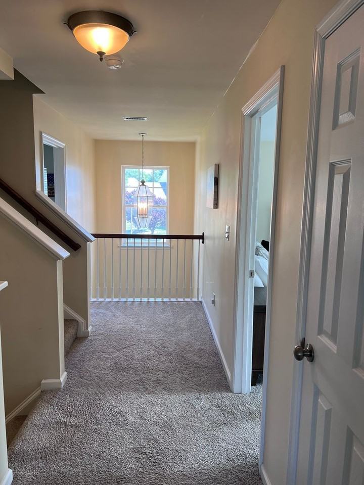13 Hampshire Glen Pkwy - Photo 2 of 33