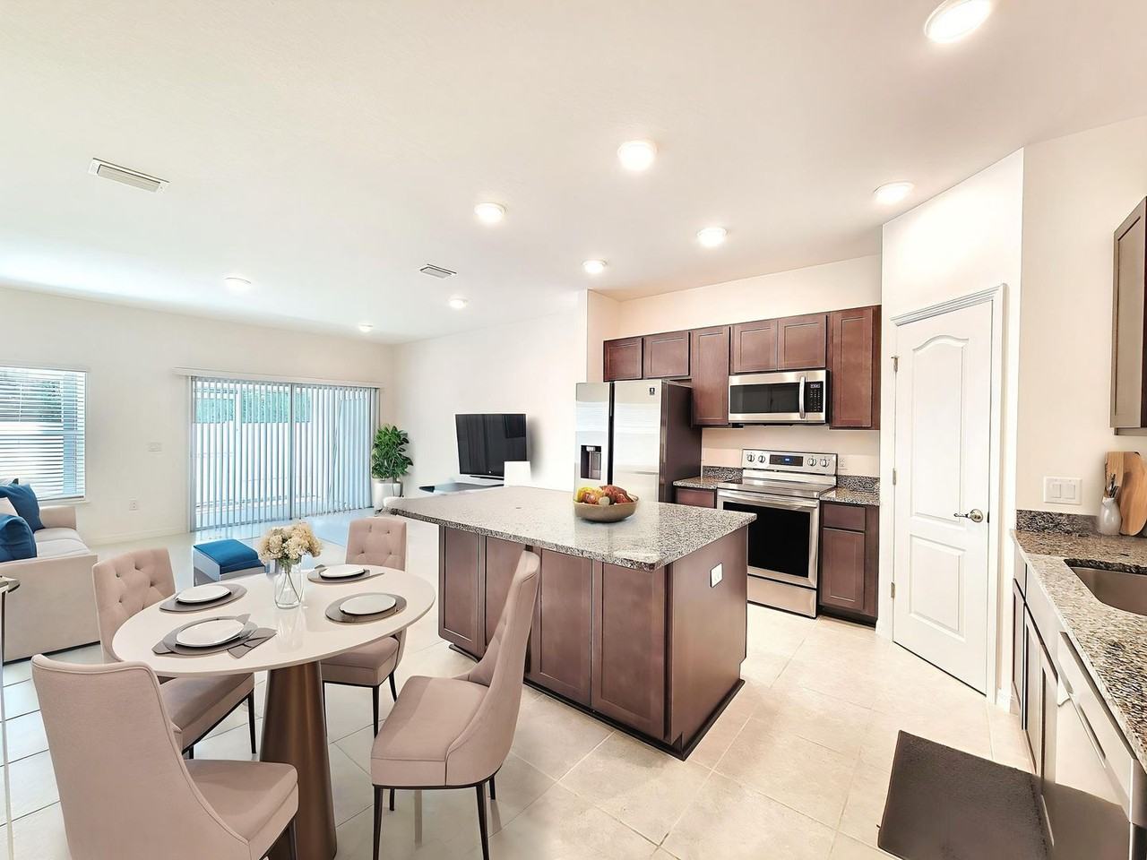 12523 Nw 7th Pl - Photo 3 of 33