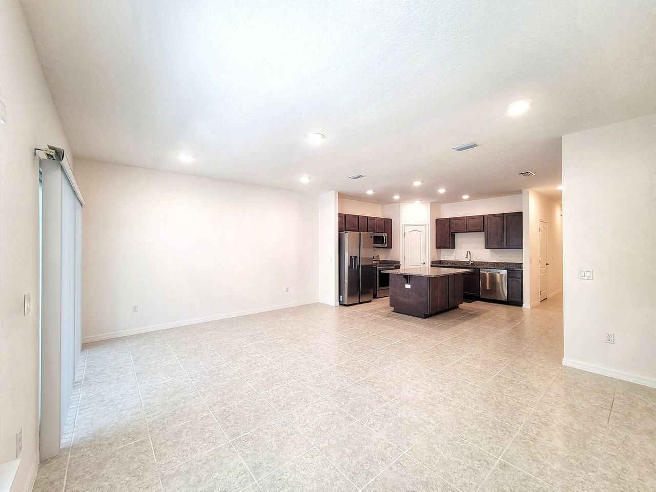 12523 Nw 7th Pl - Photo 7 of 33