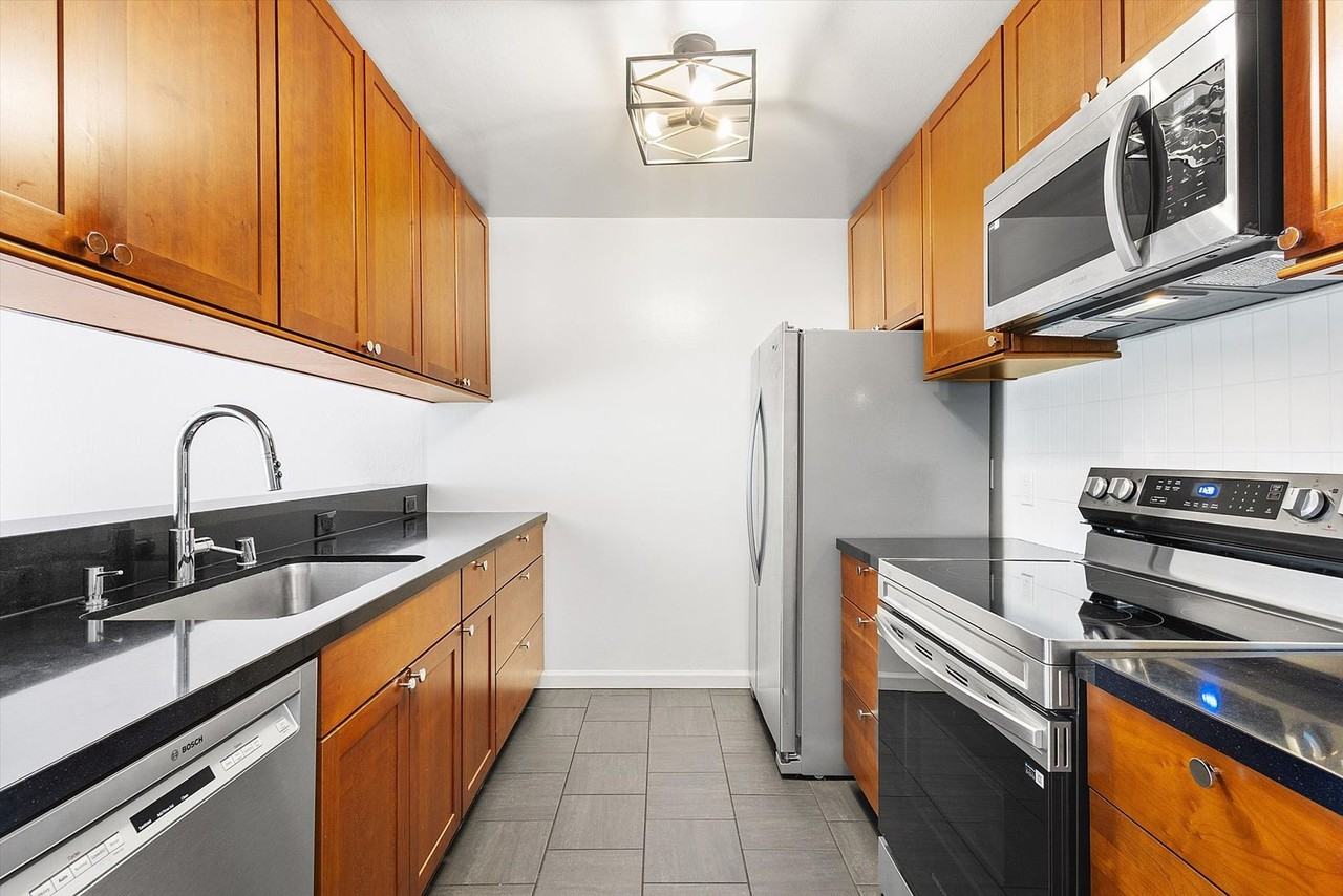 2101 Shoreline Dr #147 - Photo 4 of 31