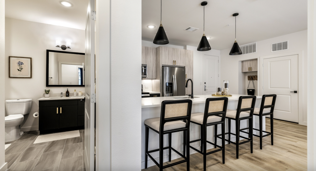 3851 Manor Road - Photo 4 of 34