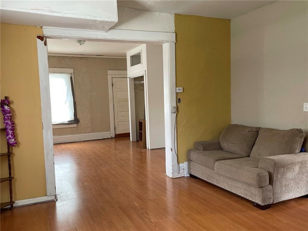 711 Sandusky Ave - Photo 4 of 10