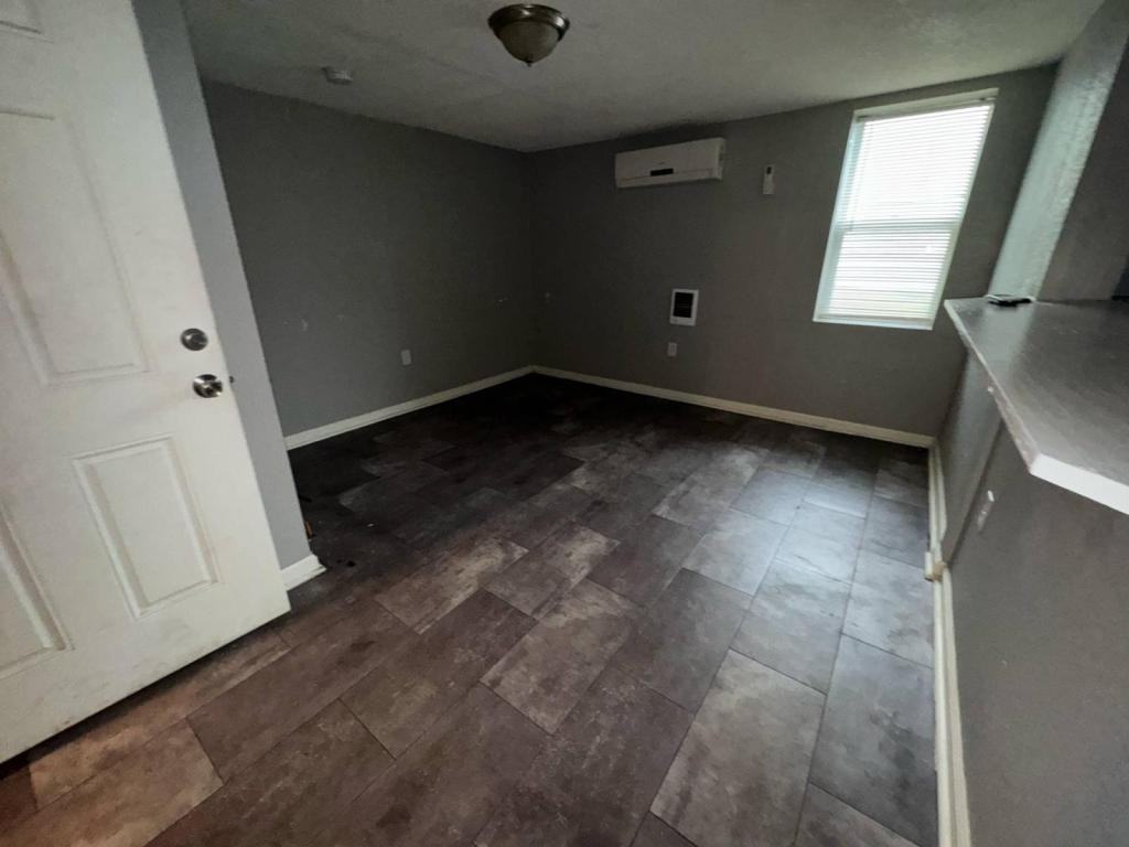 2057 N 5th St - Photo 5 of 6
