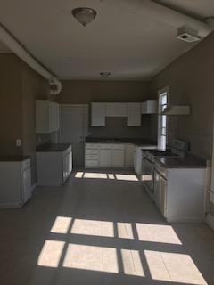 1513 Greenwood Ave - Photo 5 of 17