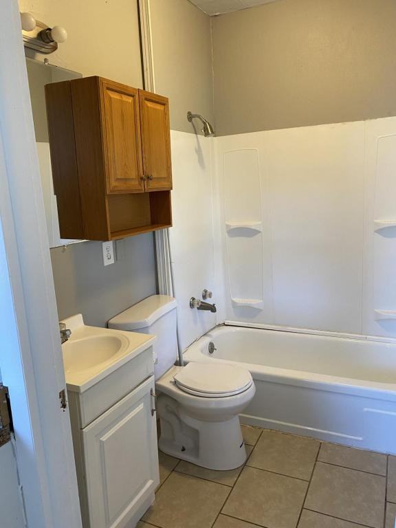 1513 Greenwood Ave - Photo 6 of 17