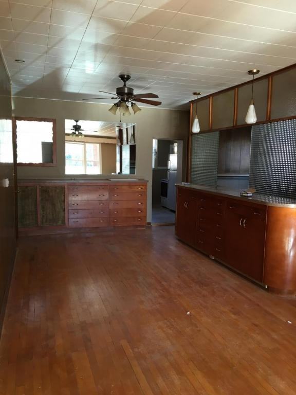 419 Macon Ave - Photo 2 of 8