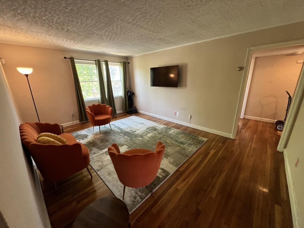 2114 Suitland Ter Se ##301 - Photo 3 of 12