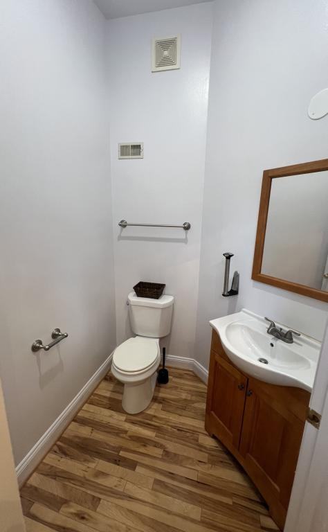 10016 Greenspire Way - Photo 5 of 32