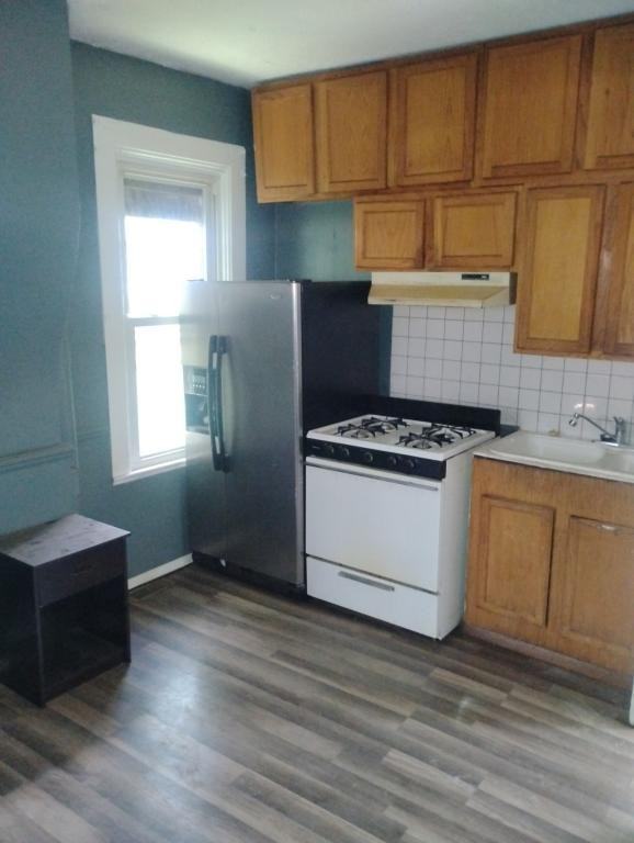 517 Hayward St - Photo 7 of 8