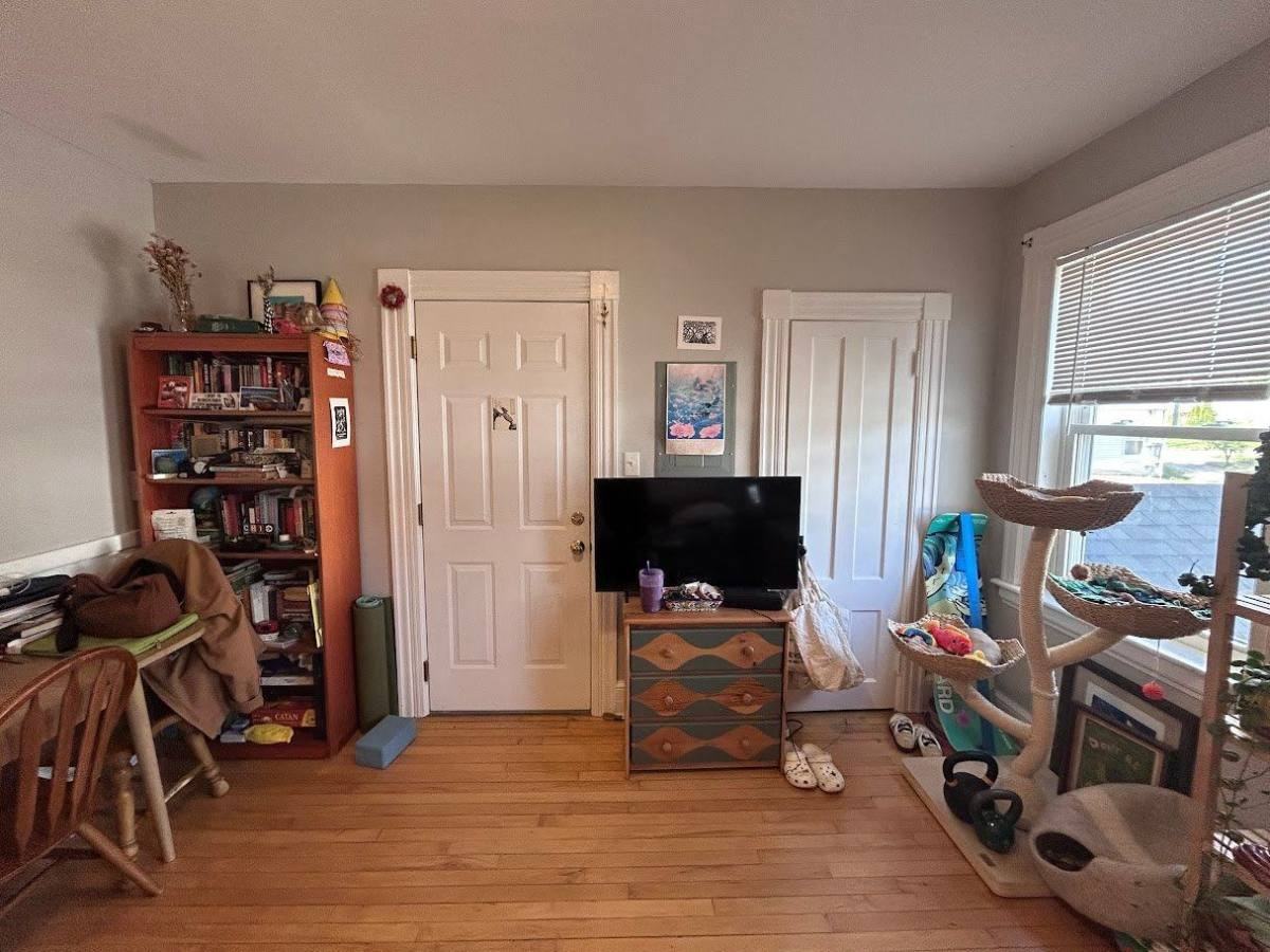 11 Beacon St #201 - Photo 4 of 10