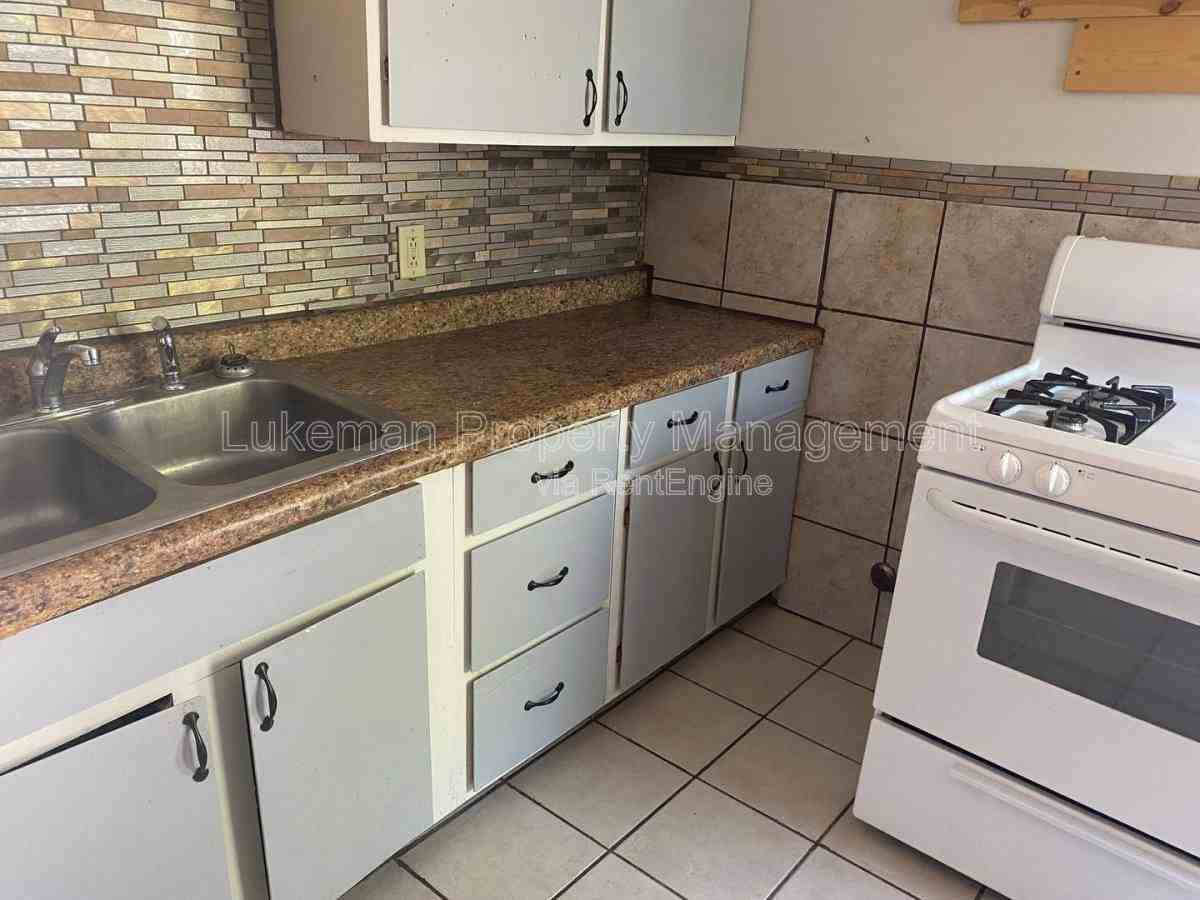 701 W Vine St #3 - Photo 2 of 6