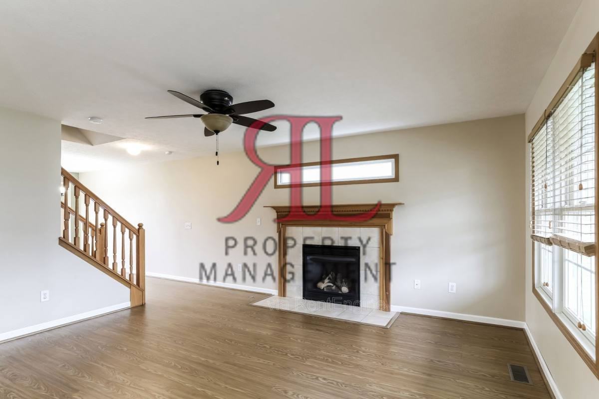 8669 Brenstuhl Park Dr - Photo 3 of 10