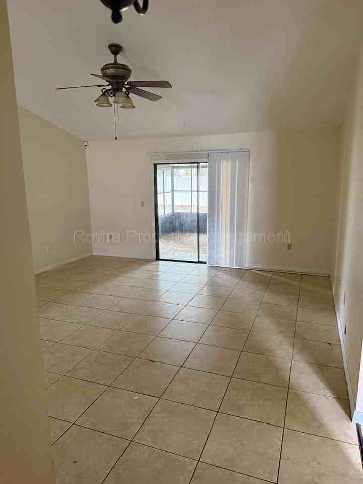 7 Dorset Dr - Photo 3 of 10