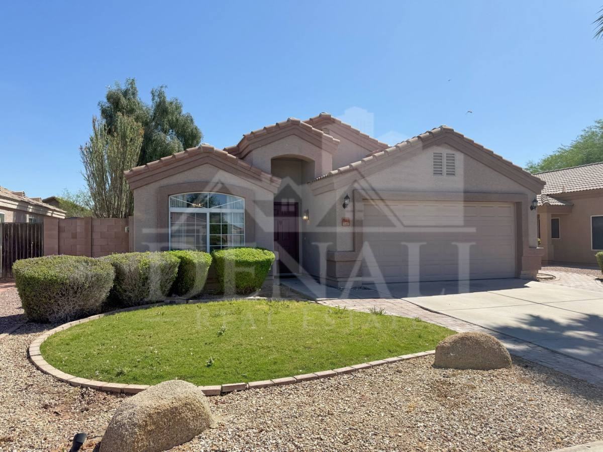 923 E Monterey St - Photo 2 of 10