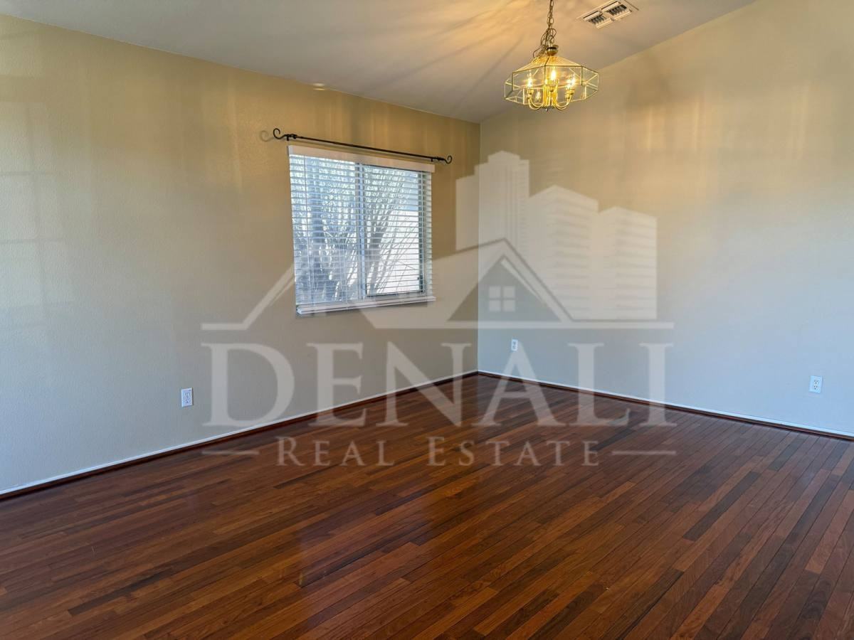 923 E Monterey St - Photo 3 of 10