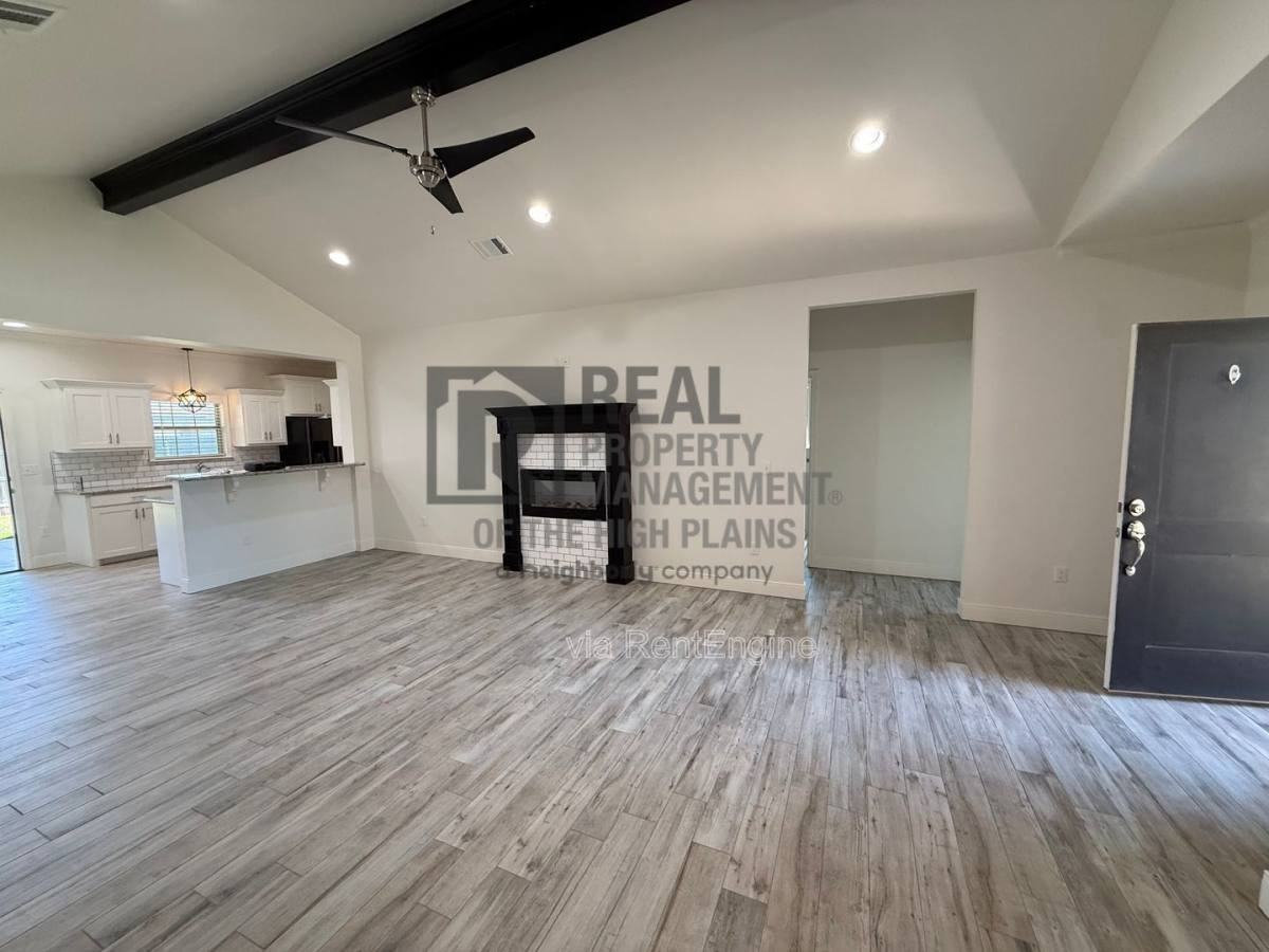 9503 Westin Dr - Photo 3 of 10