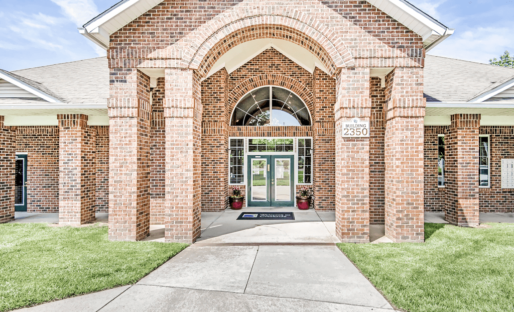 Creekside At Bellemeade Apartments - Photo 2 of 25