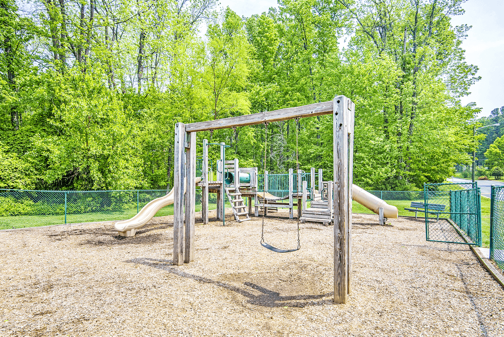 Creekside At Bellemeade Apartments - Photo 7 of 25