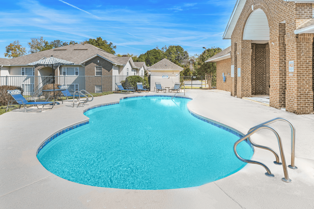 Oak Crest Apartments - Photo 5 of 32