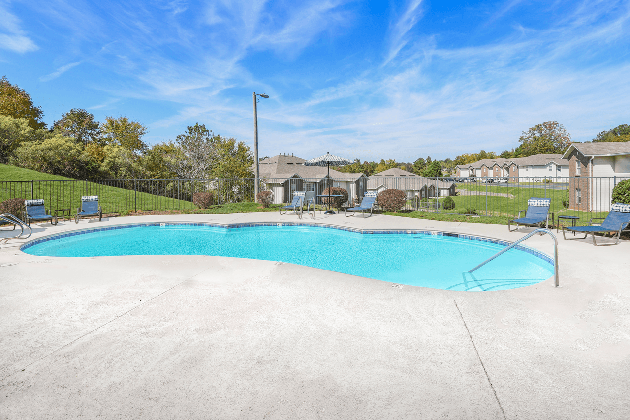 Oak Crest Apartments - Photo 6 of 32