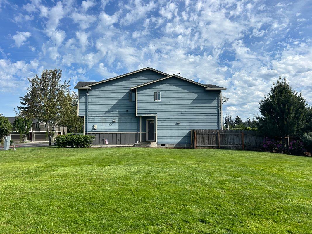 845 Ne 109th Ct - Photo 2 of 19