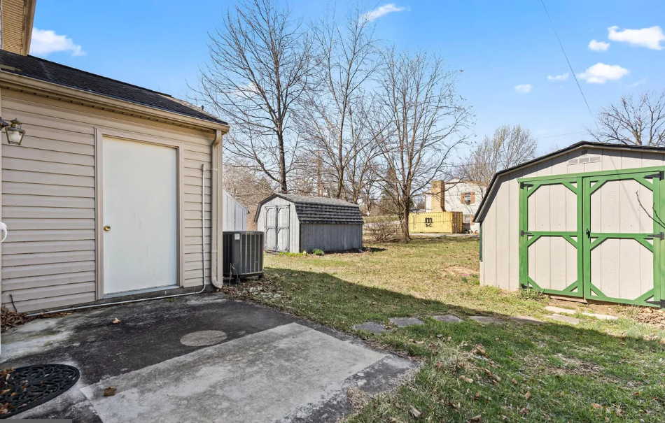 1527 Sherman Ave - Photo 5 of 30