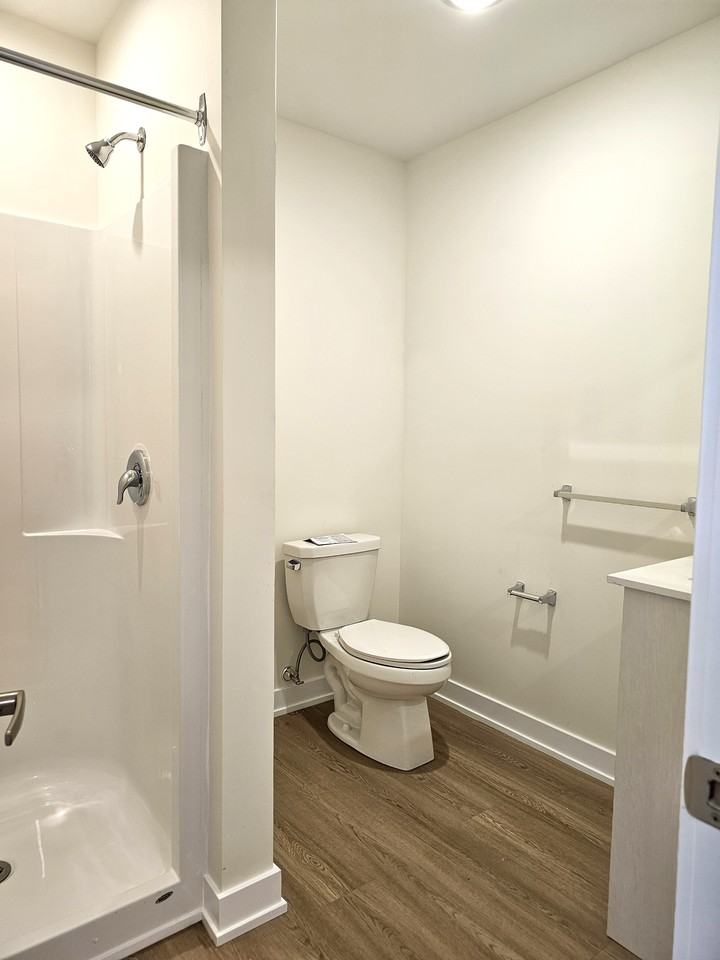 140 Church St - Photo 7 of 10