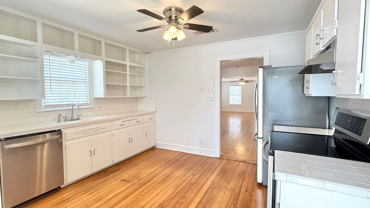 820 N 5th St - Photo 3 of 17