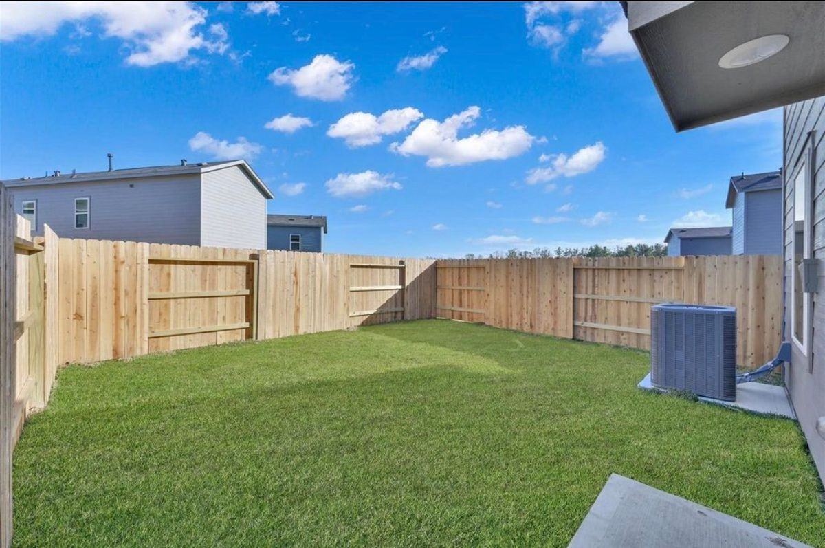 18243 Via Aurelia Dr - Photo 3 of 4