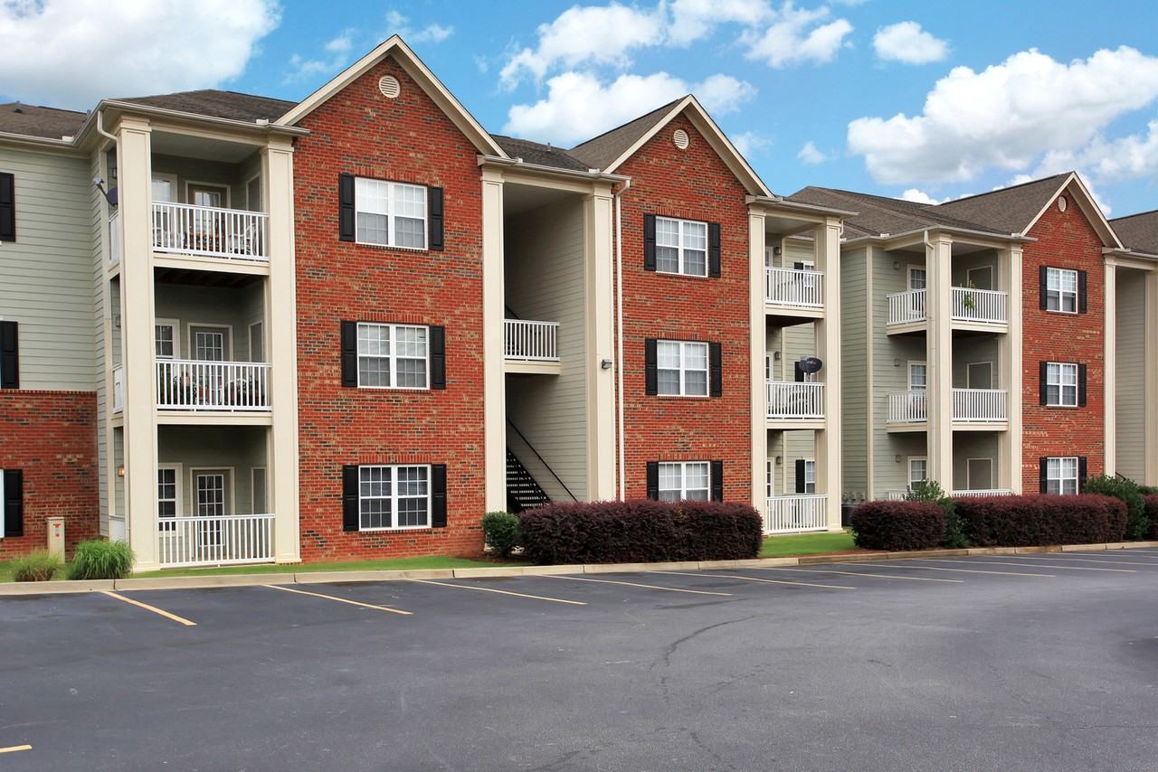 Rocky Creek Apartments - Photo 5 of 16