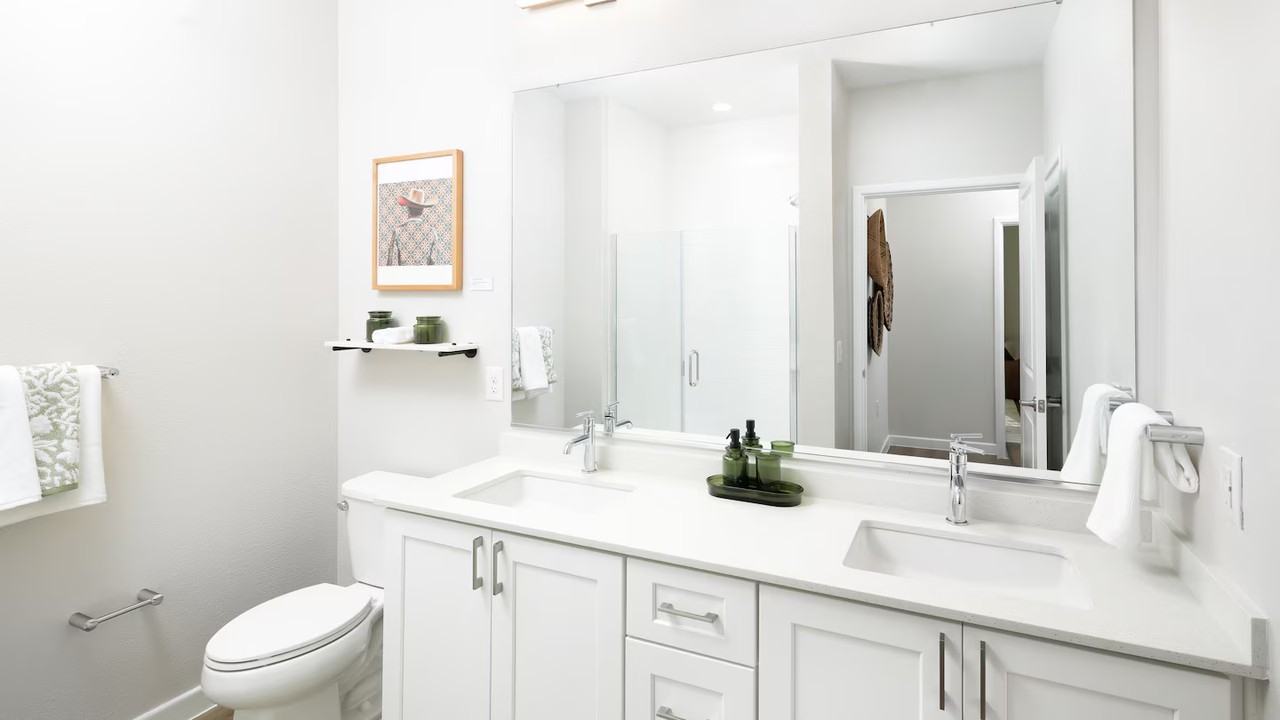 2800 South Heatherwilde Boulevard - Photo 7 of 33