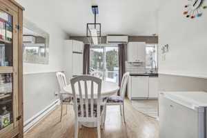 featured image of 49 Briar Hollow Ln #401C
