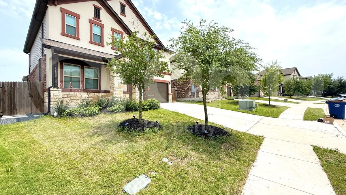 11809 Selkirk Dr - Photo 3 of 26