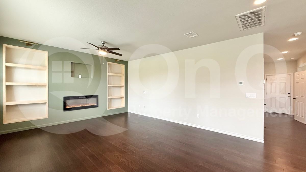 11809 Selkirk Dr - Photo 7 of 26
